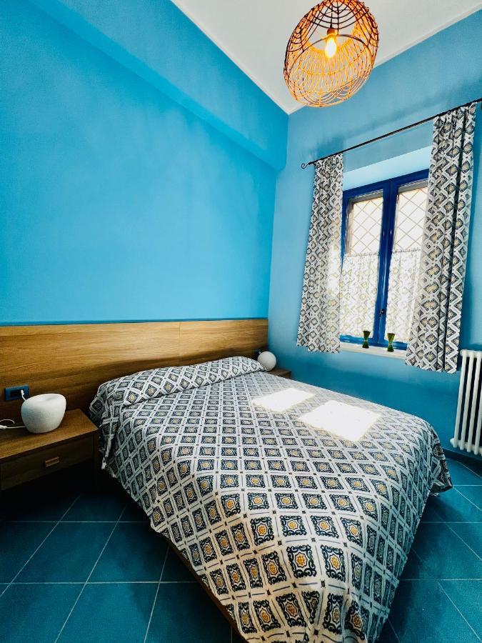 Casina Lambis Hotell Pozzuoli Exteriör bild