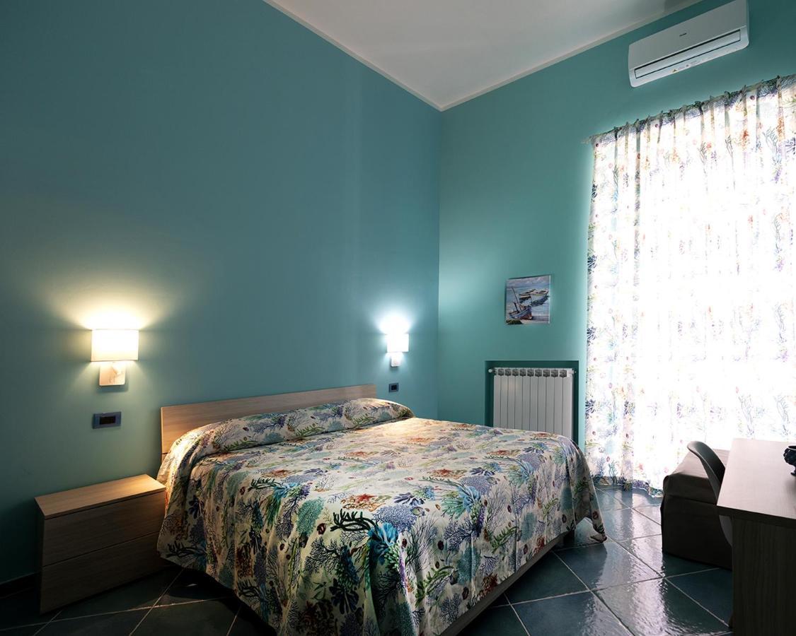 Casina Lambis Hotell Pozzuoli Exteriör bild